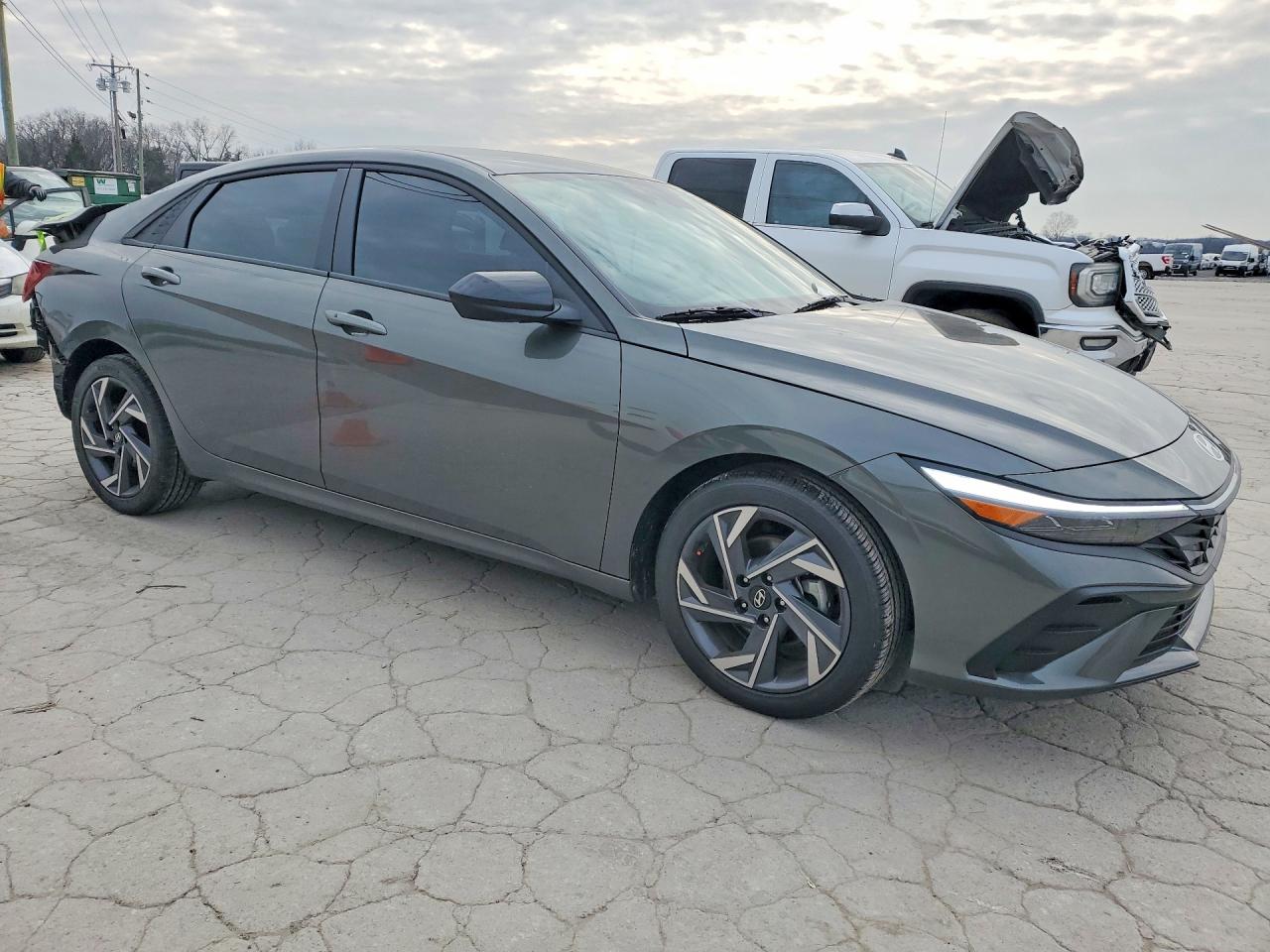 2025 HYUNDAI ELANTRA SEL SPORT photo 7