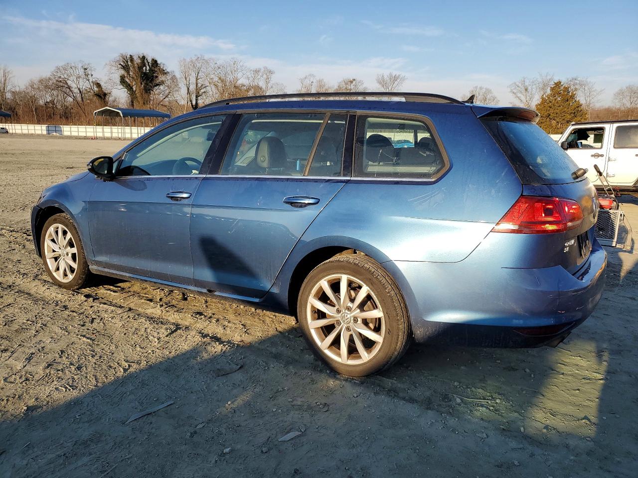 2017 VOLKSWAGEN GOLF SPORTWAGEN S photo 2
