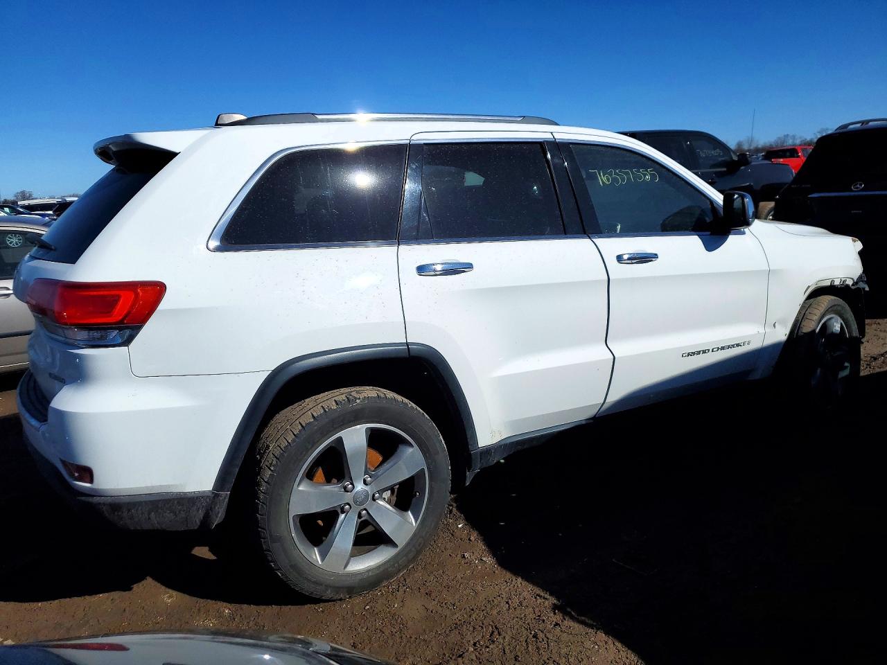2015 JEEP GRAND CHEROKEE LIMITED photo 3