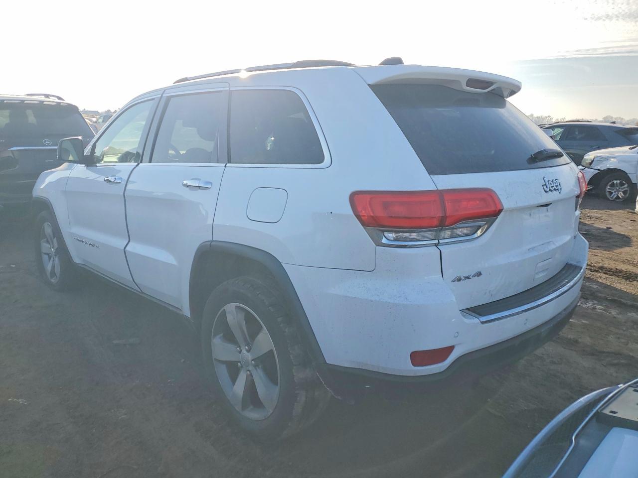2015 JEEP GRAND CHEROKEE LIMITED photo 2
