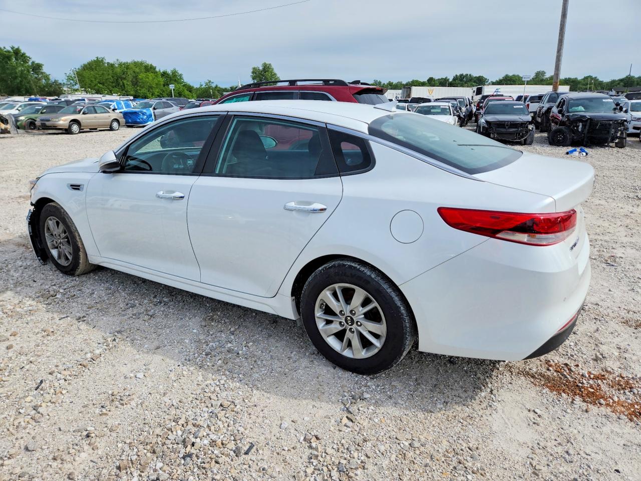 2016 KIA OPTIMA LX photo 4