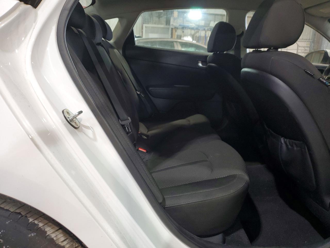 2016 KIA OPTIMA LX photo 28