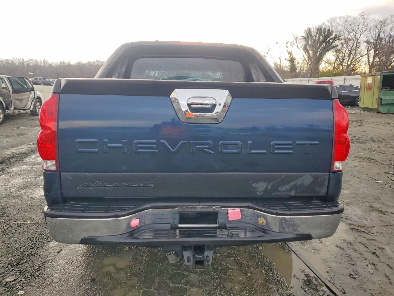 2005 CHEVROLET AVALANCHE K1500 photo 16