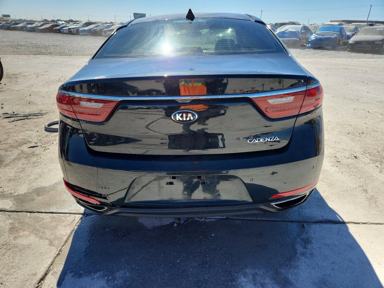 2019 KIA CADENZA PREMIUM photo 11
