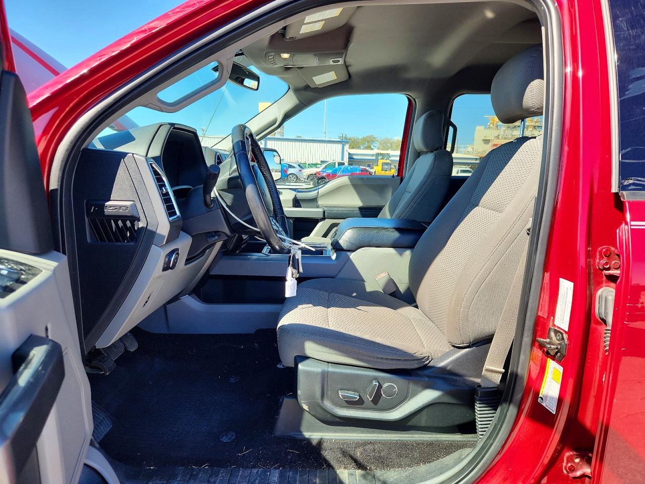 2017 FORD F150 SUPERCREW photo 13
