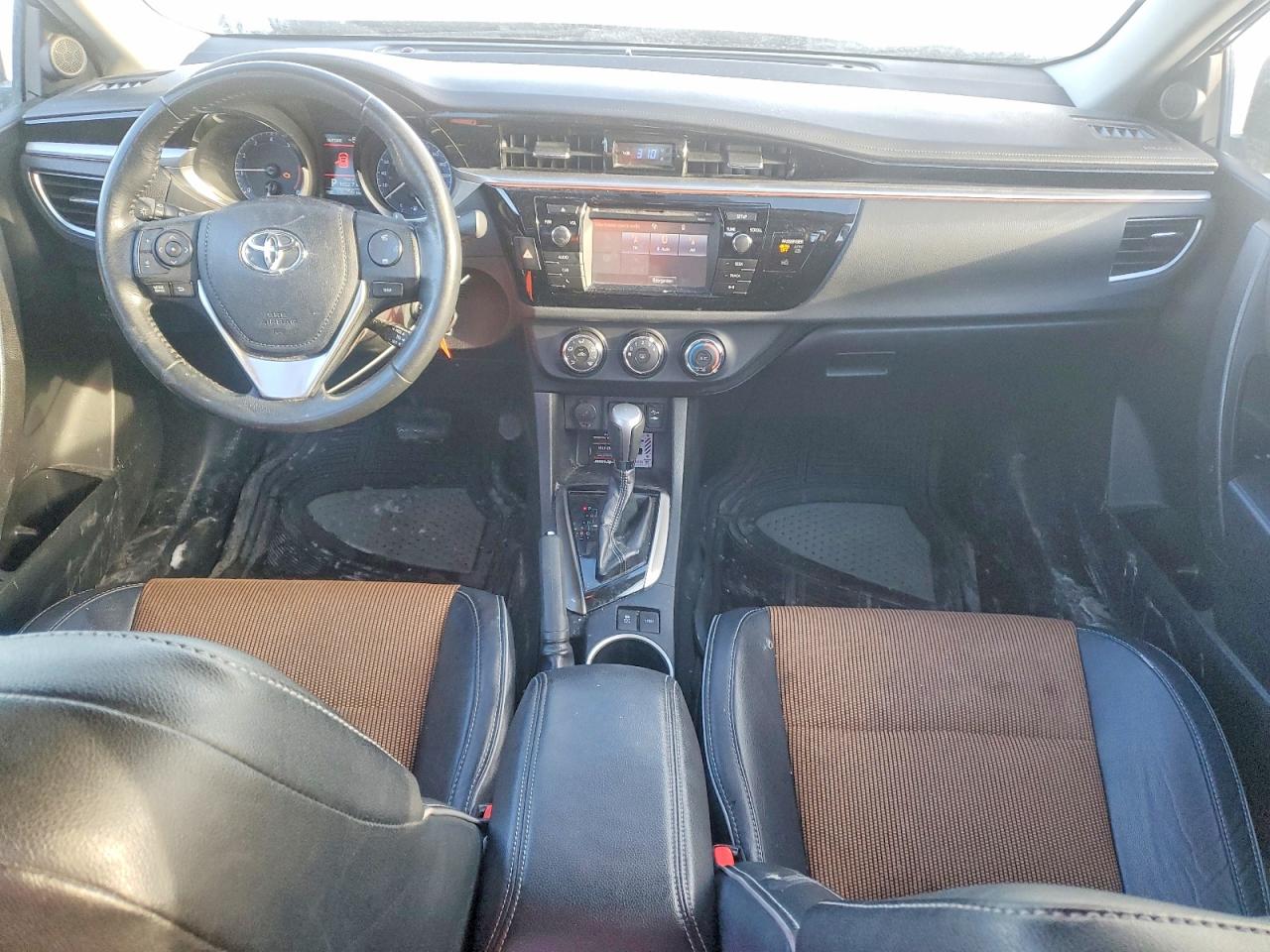 2014 TOYOTA COROLLA L photo 8