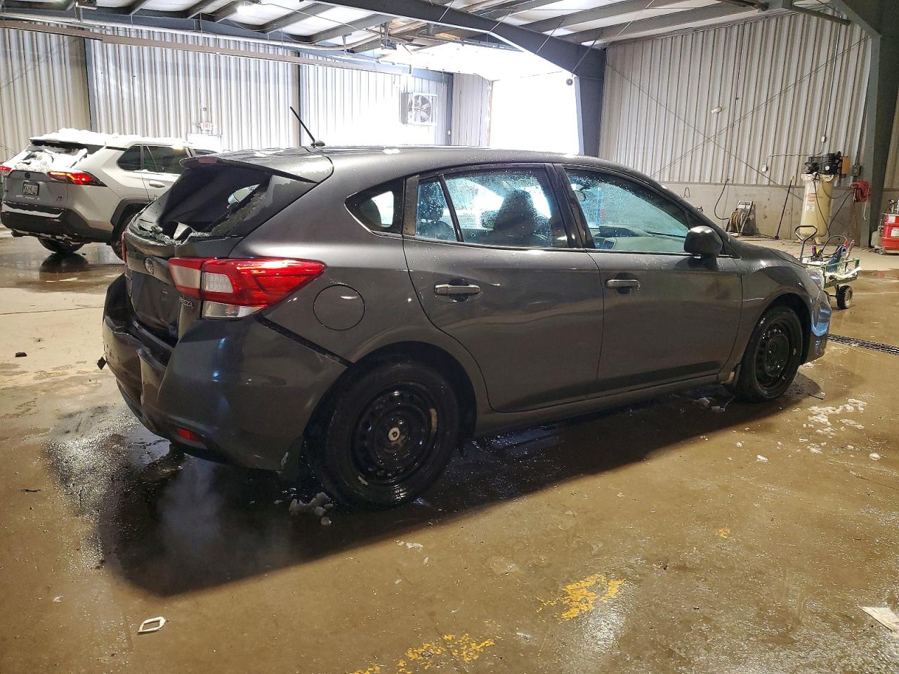 2019 SUBARU IMPREZA photo 5