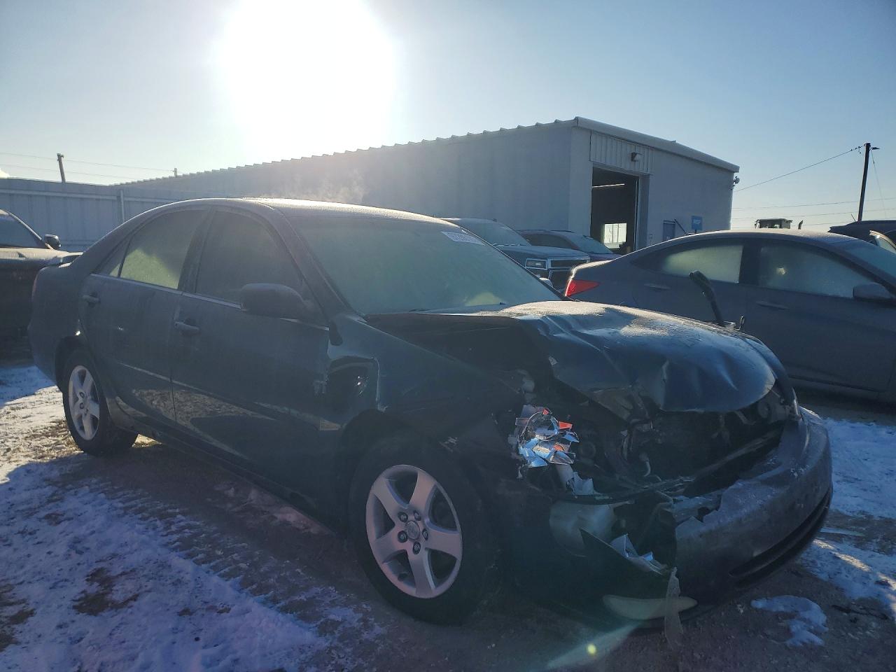 2002 TOYOTA CAMRY LE photo 4