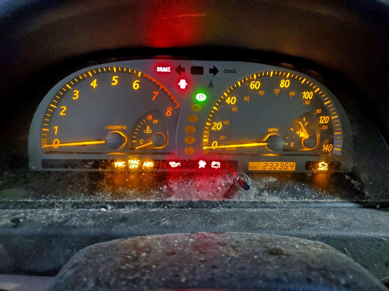 2002 TOYOTA CAMRY LE photo 9