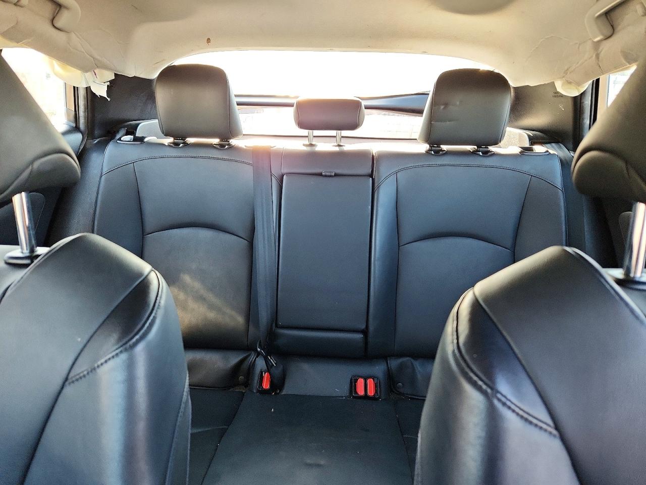 2016 TOYOTA PRIUS photo 19