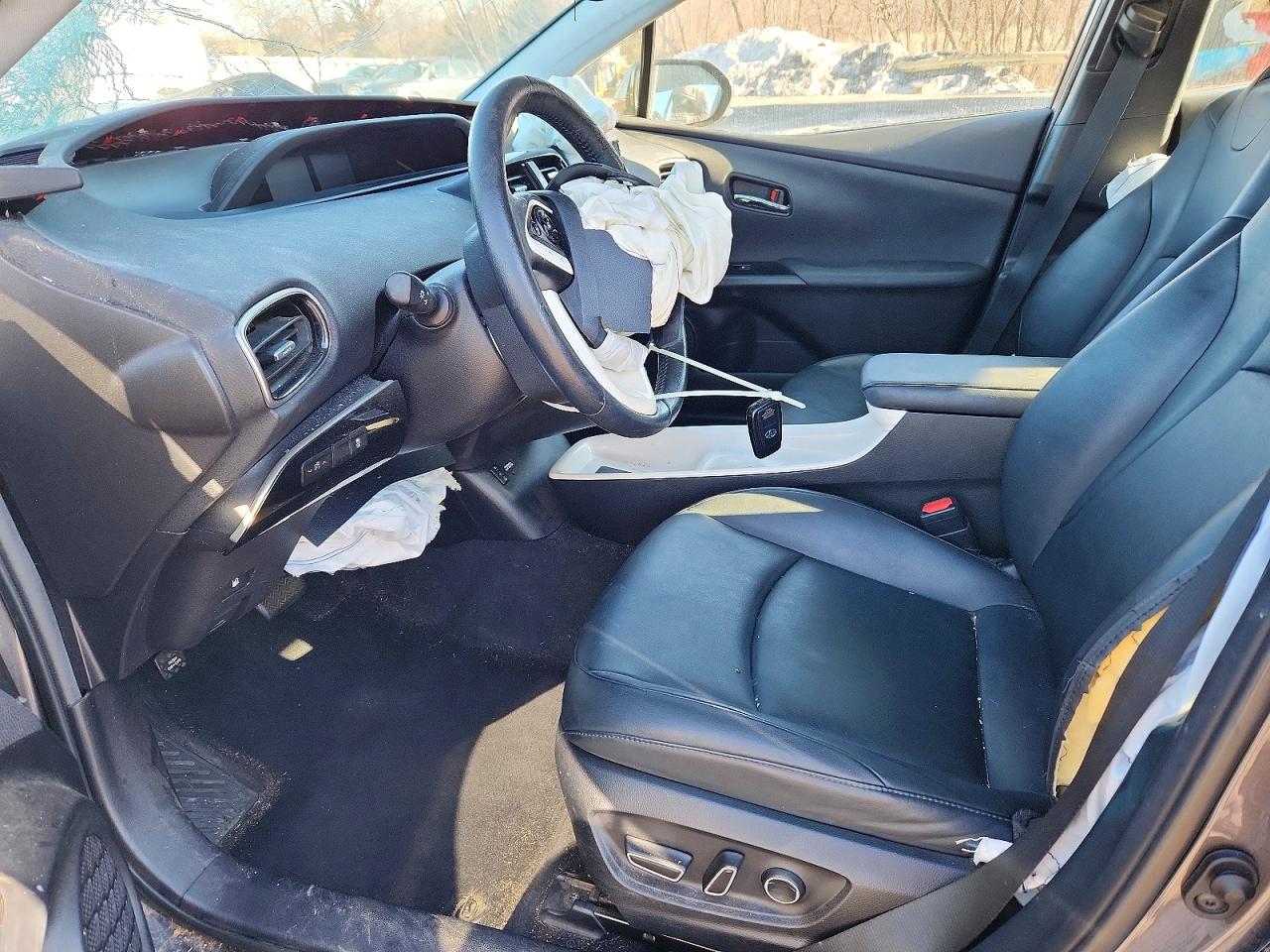 2016 TOYOTA PRIUS photo 13