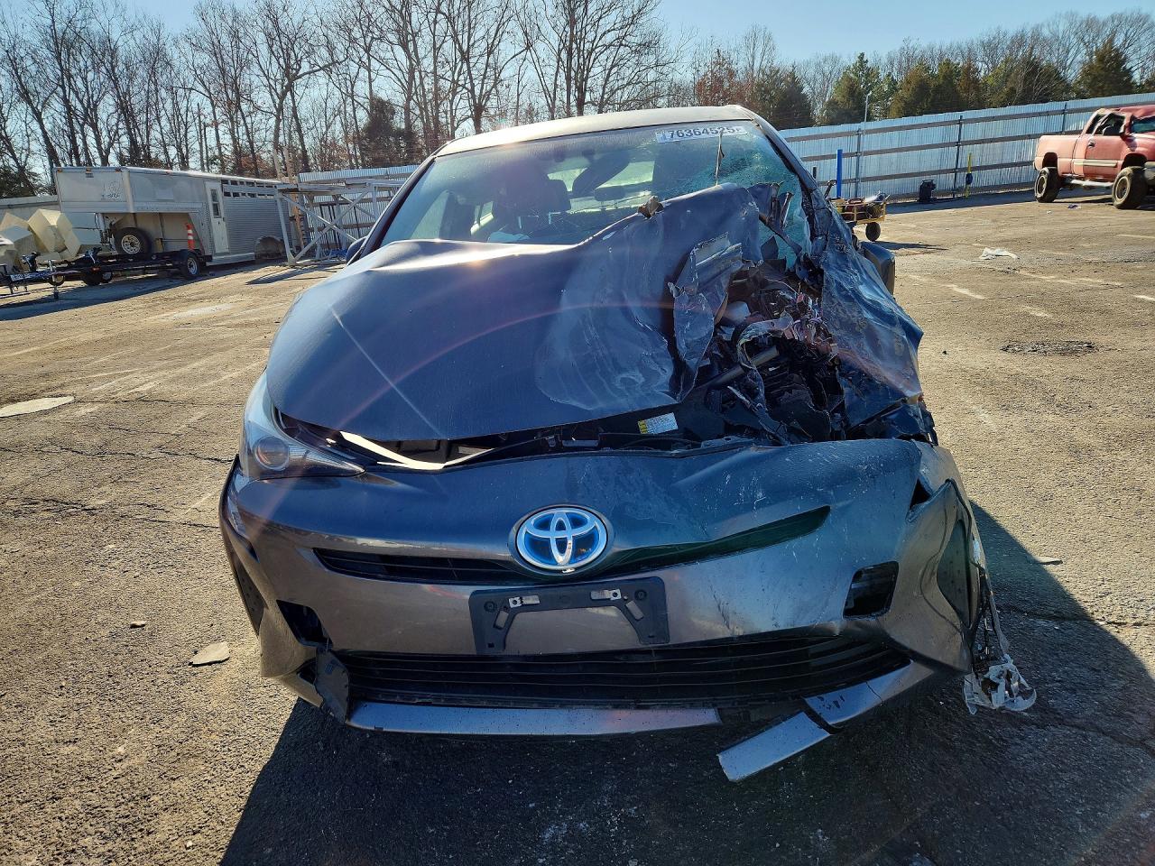 2016 TOYOTA PRIUS photo 9