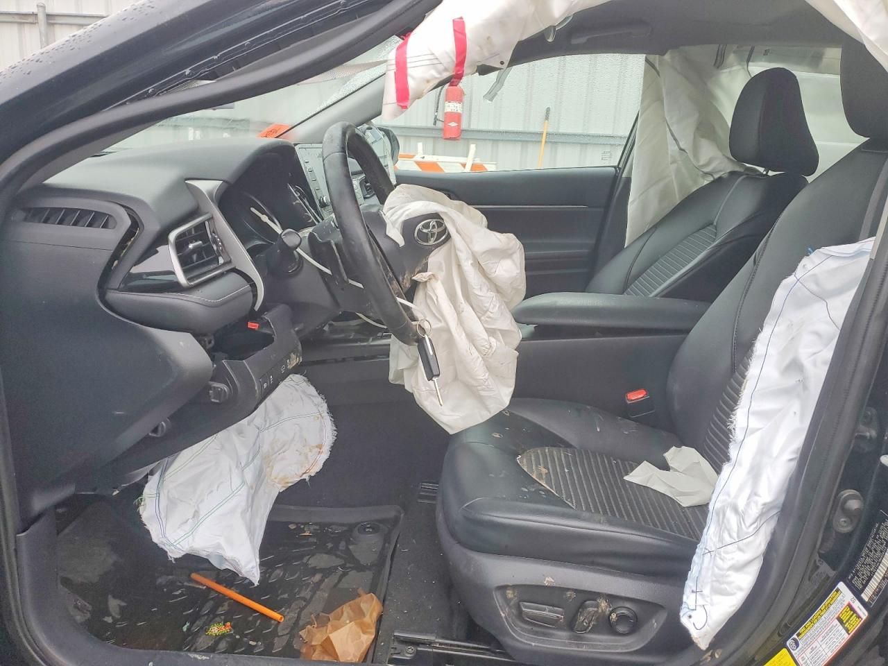 2021 TOYOTA CAMRY photo 13