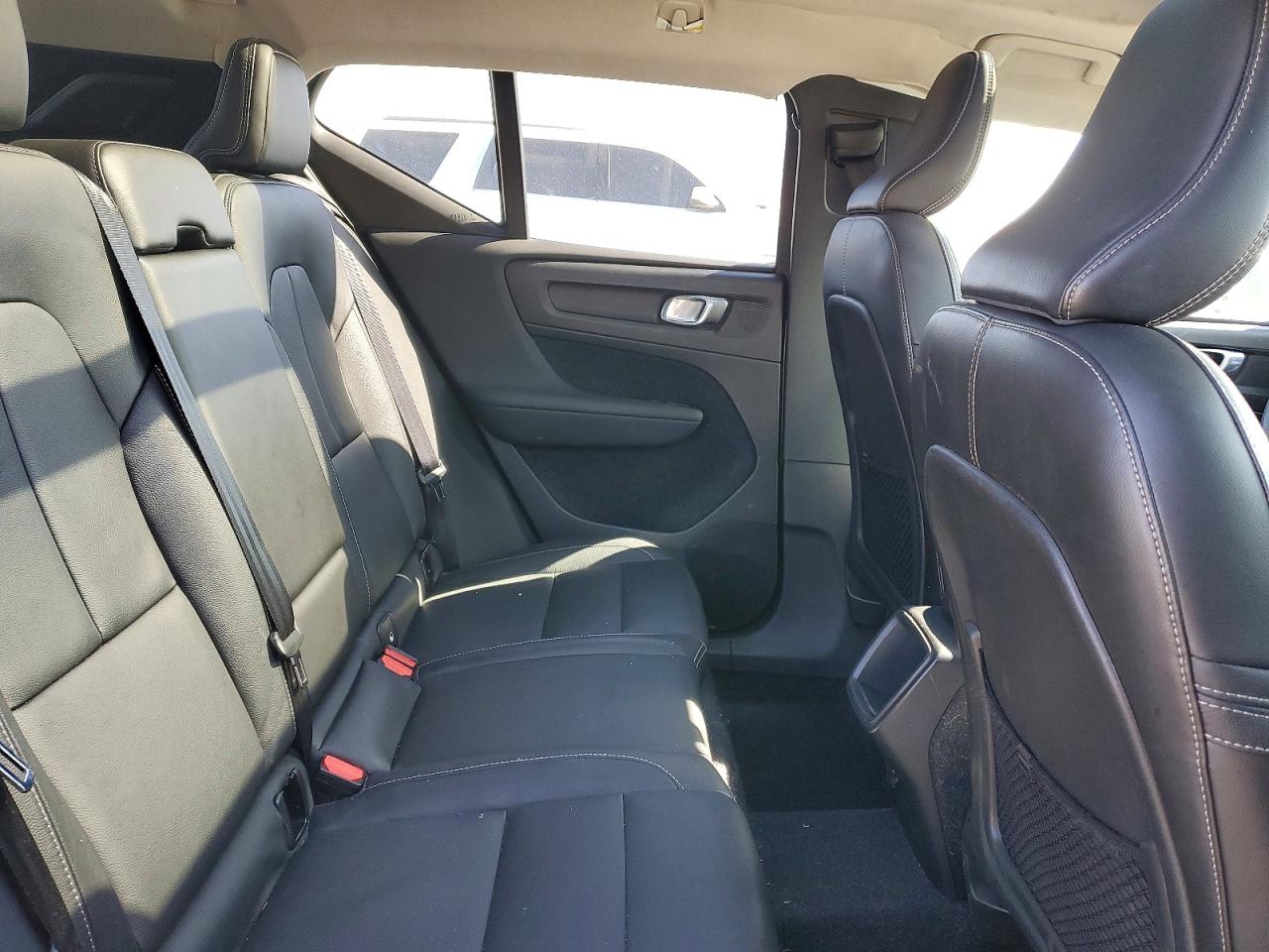 2020 VOLVO XC40 T5 MOMENTUM photo 11