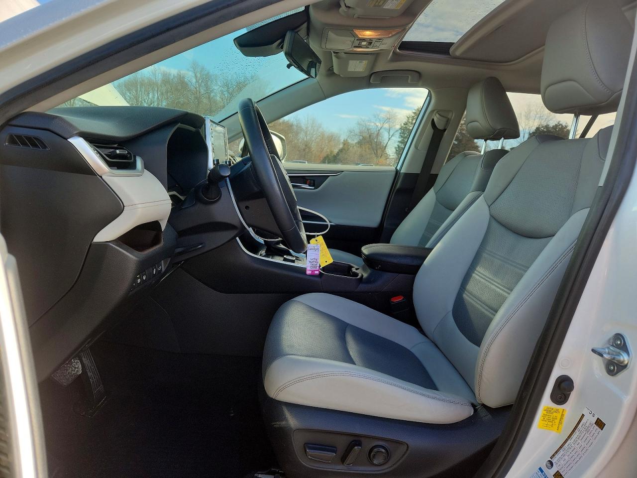 2021 TOYOTA RAV4 LIMITED photo 7