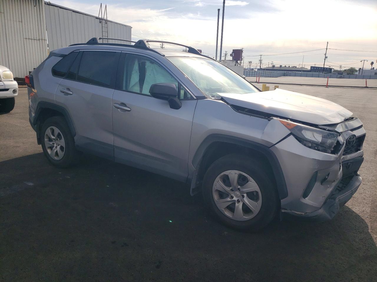 2021 TOYOTA RAV4 LE photo 4