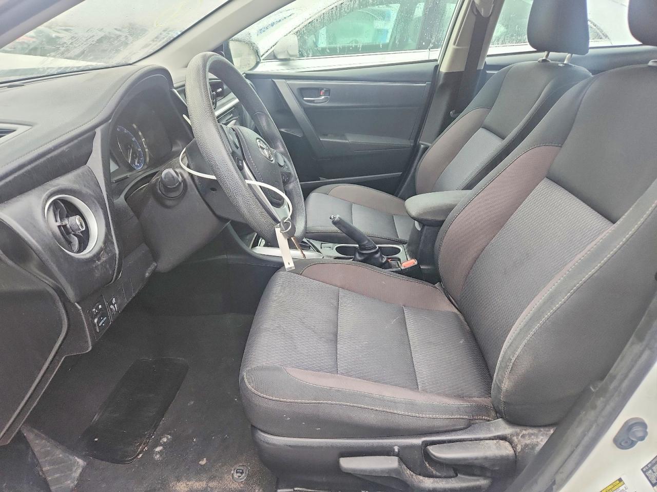 2019 TOYOTA COROLLA photo 13