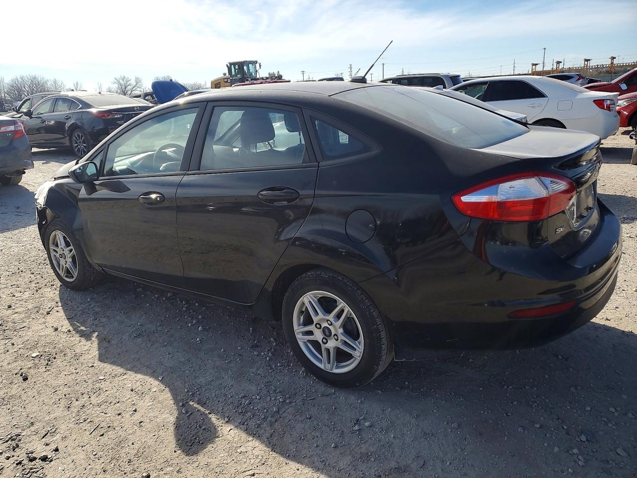 2018 FORD FIESTA photo 3
