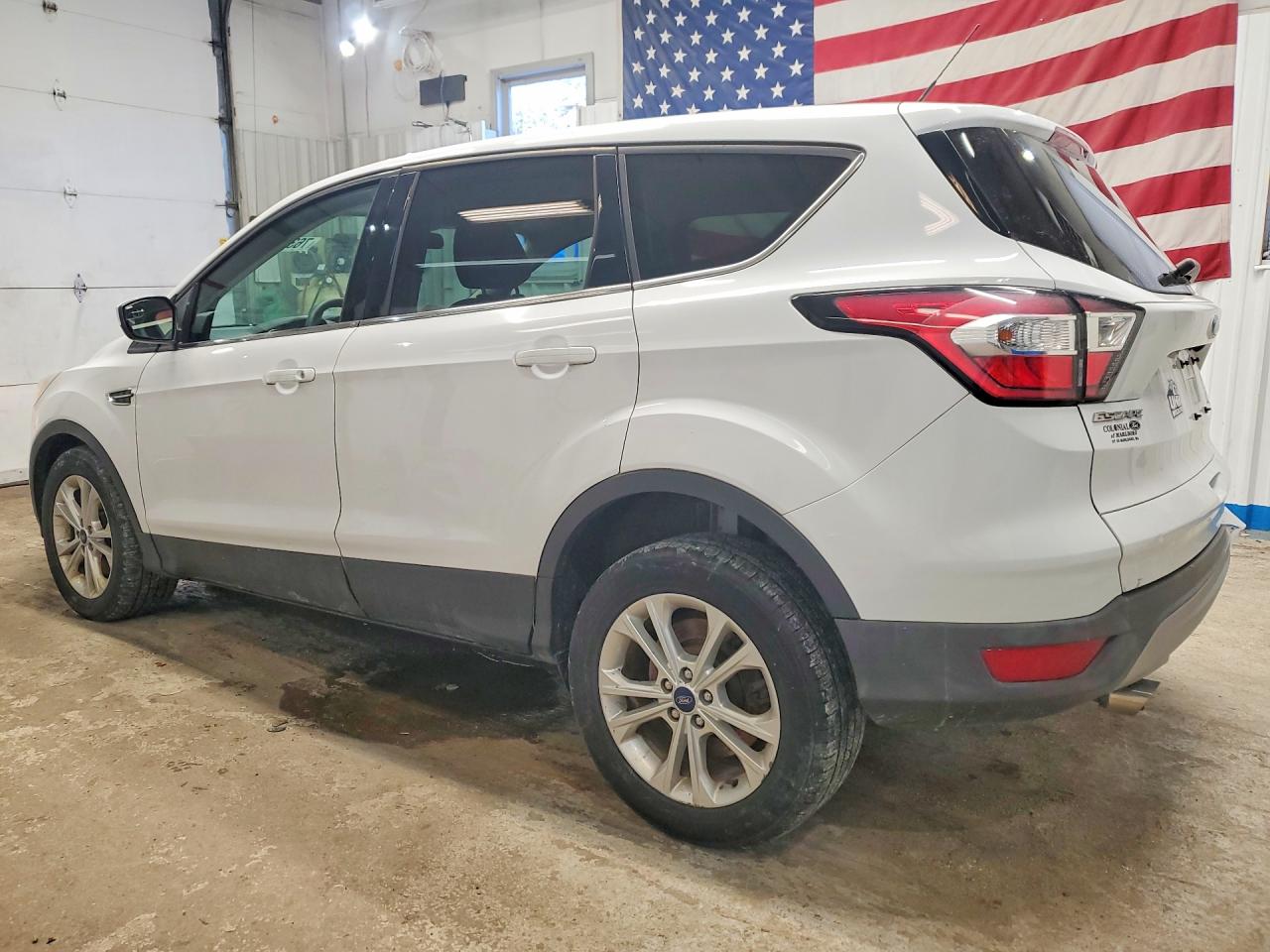 2017 FORD ESCAPE SE photo 3
