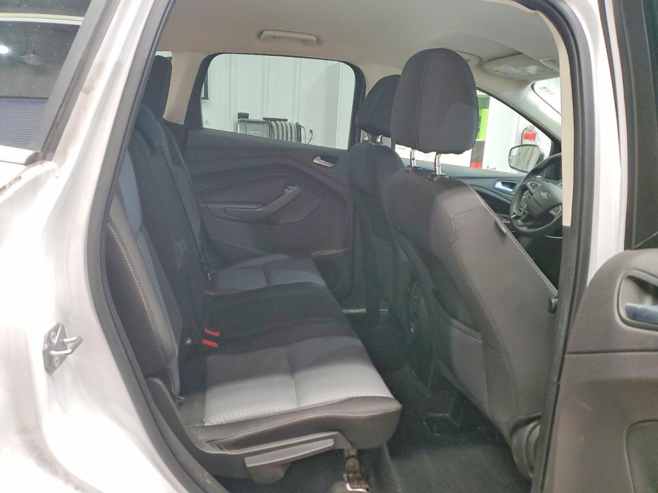 2017 FORD ESCAPE SE photo 21