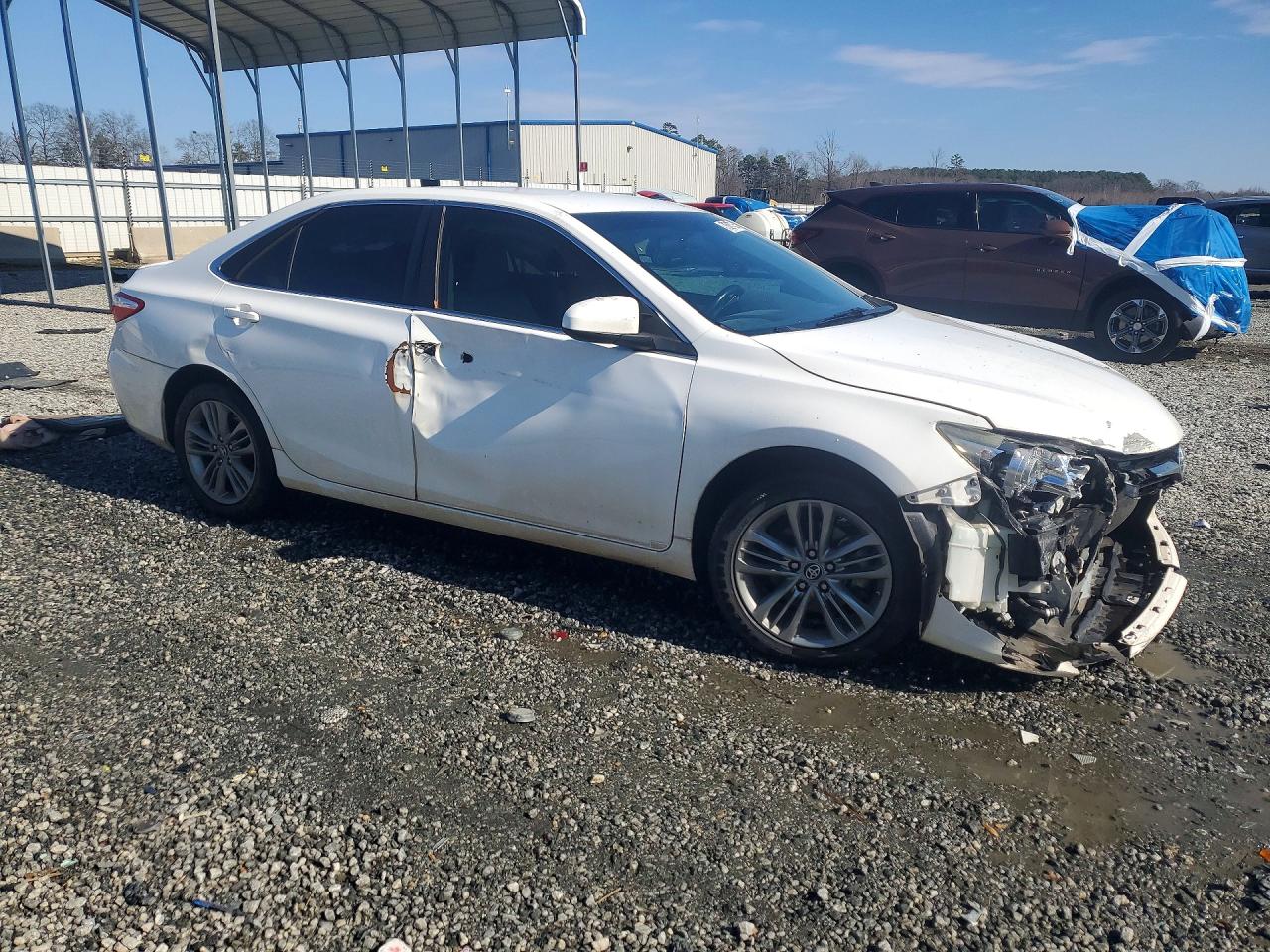 2016 TOYOTA CAMRY SE photo 7