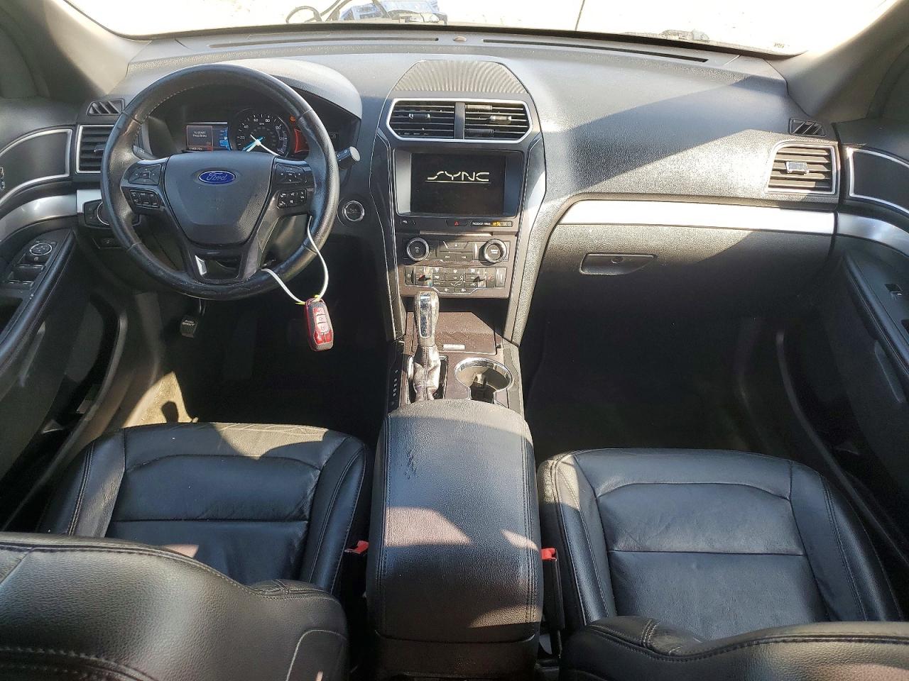 2016 FORD EXPLORER XLT photo 15