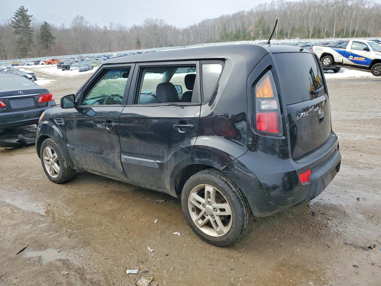 2011 KIA SOUL + photo 3