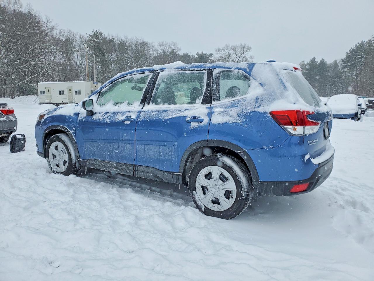 2022 SUBARU FORESTER photo 2