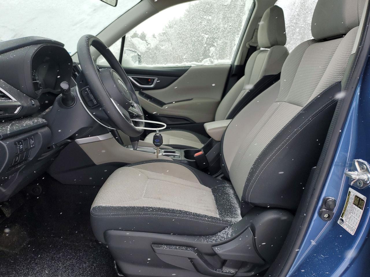 2022 SUBARU FORESTER photo 7