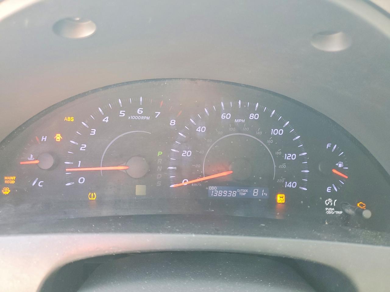 2011 TOYOTA CAMRY LE photo 17