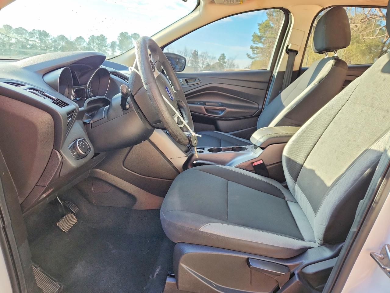 2015 FORD ESCAPE photo 13