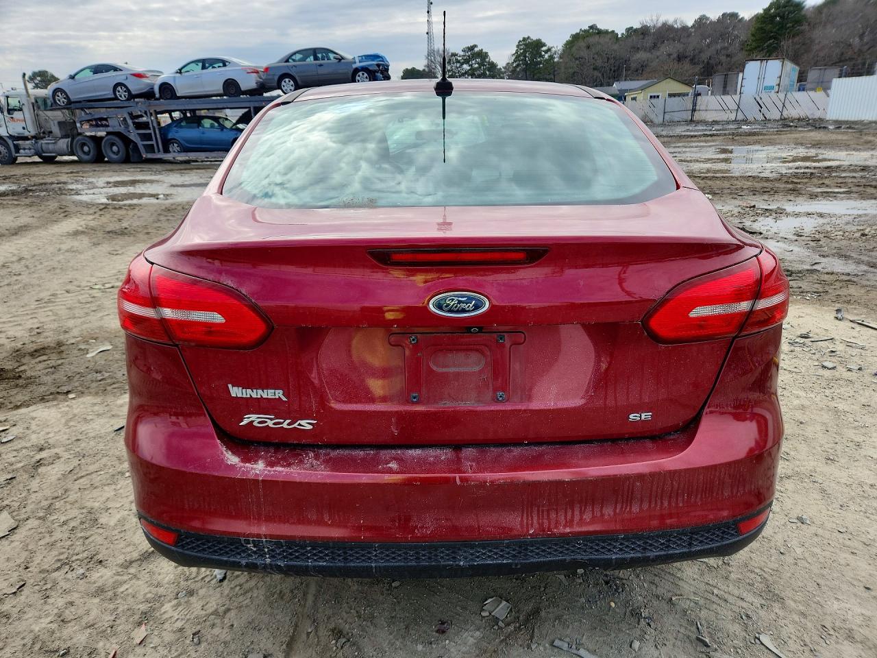2017 FORD FOCUS SE photo 11