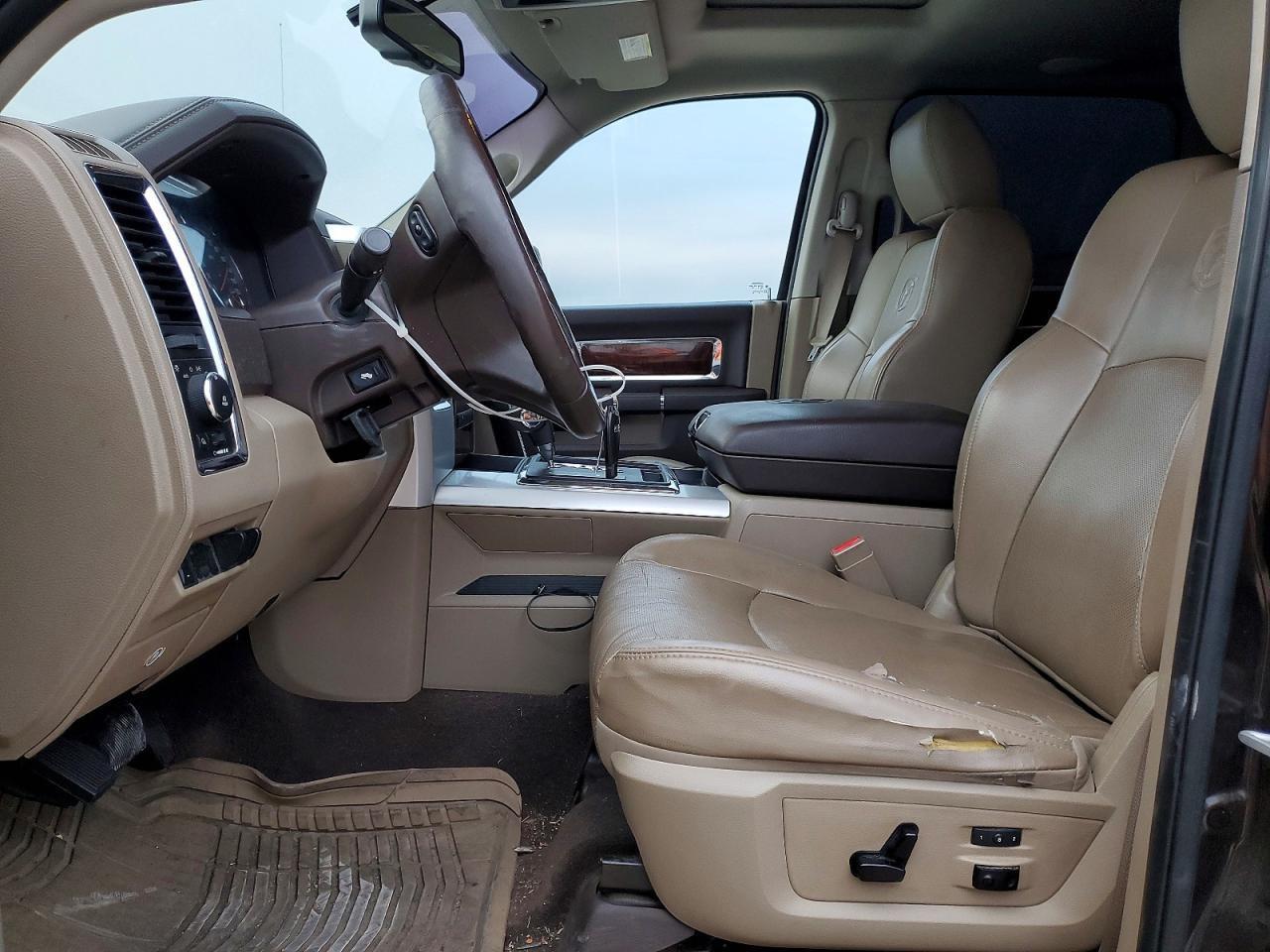 2011 DODGE RAM 1500 photo 7