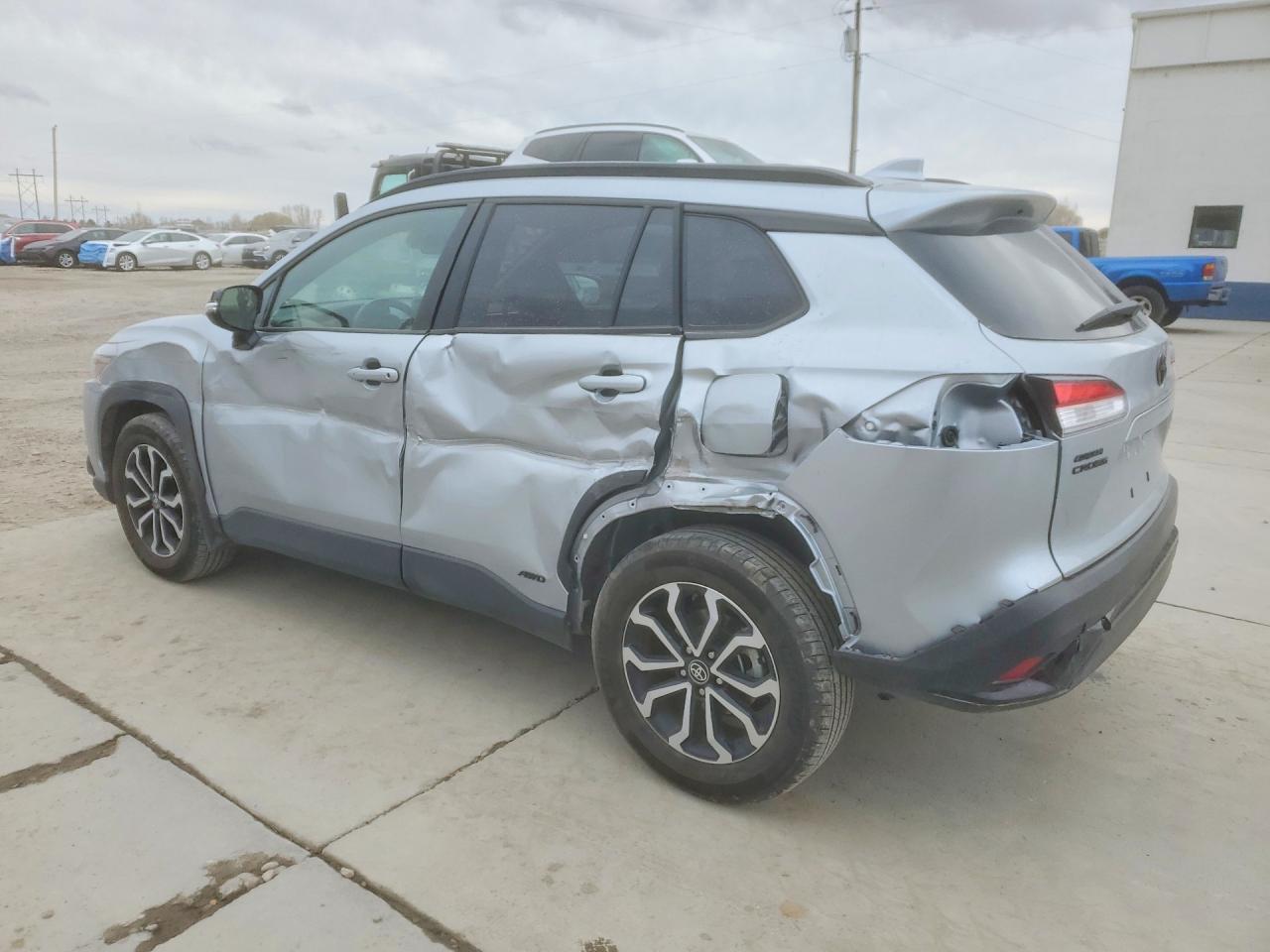 2024 TOYOTA COROLLA CROSS SE photo 2