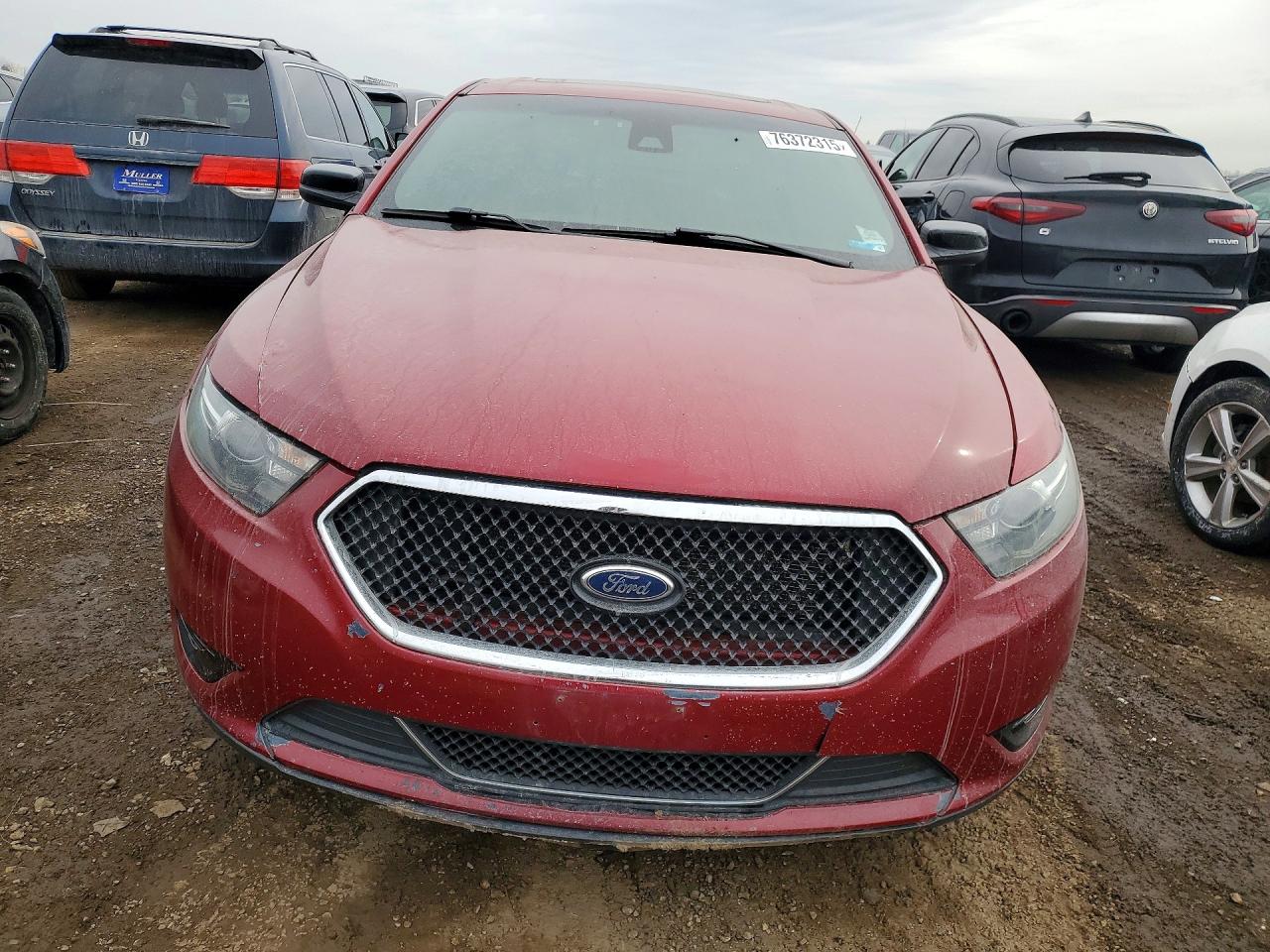 2015 FORD TAURUS SHO photo 9