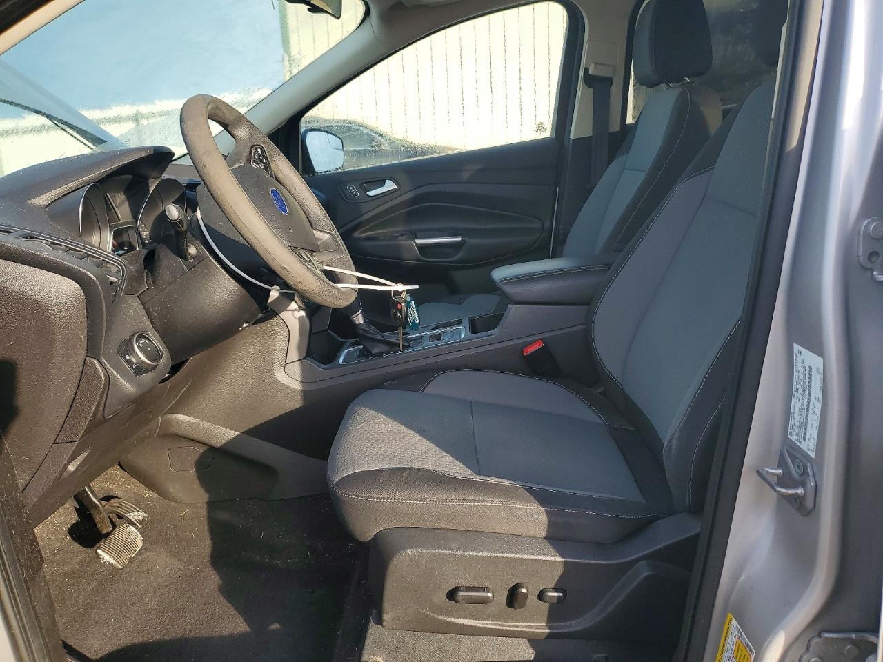2017 FORD ESCAPE SE photo 7