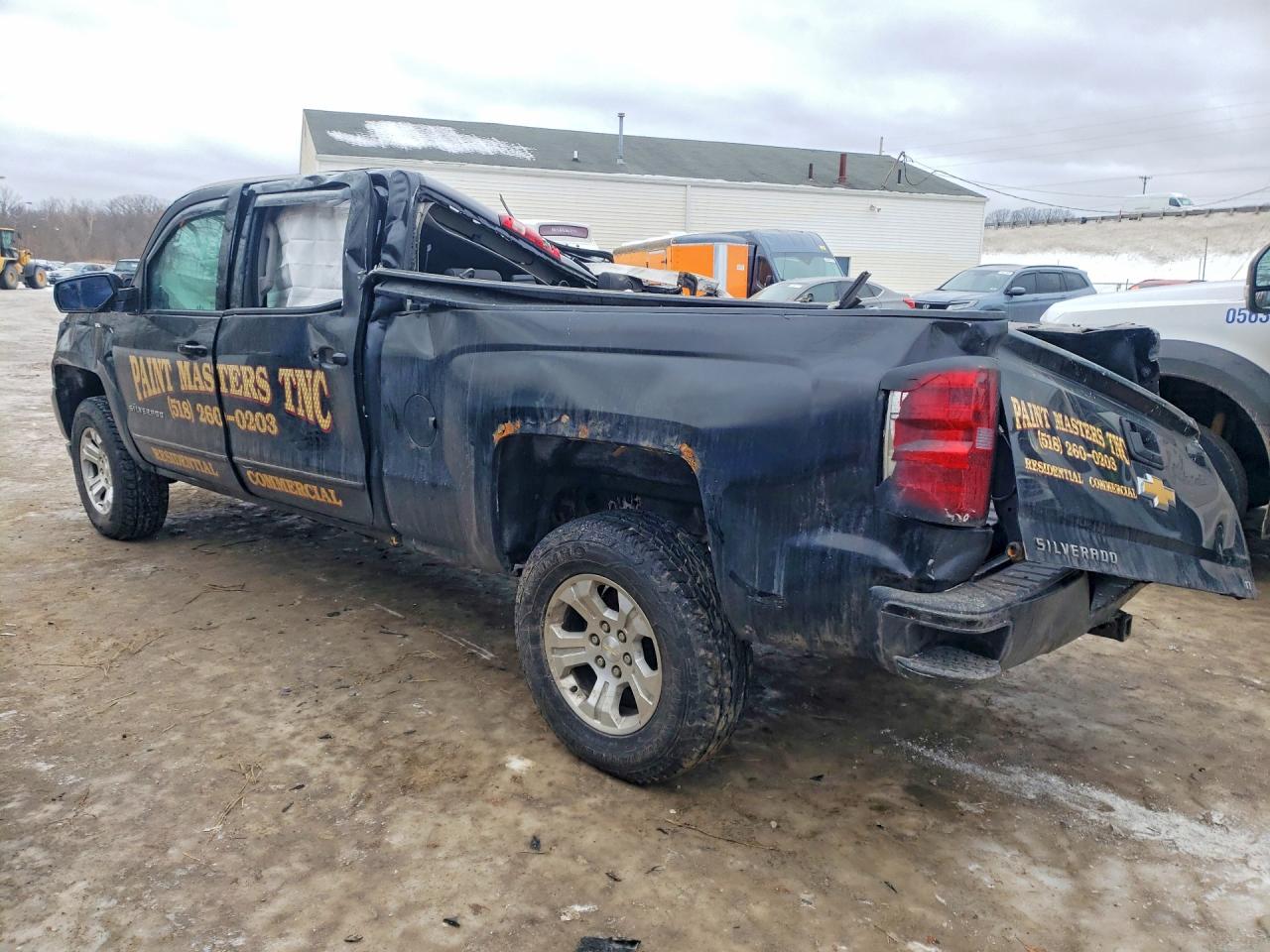 2016 CHEVROLET SILVERADO K1500 LT photo 2