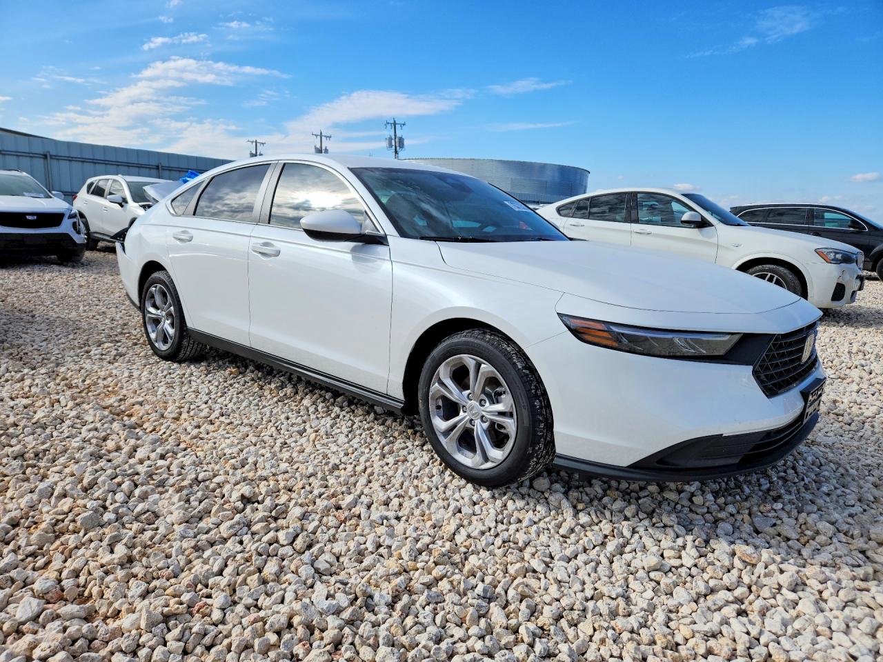 2025 HONDA ACCORD LX photo 4
