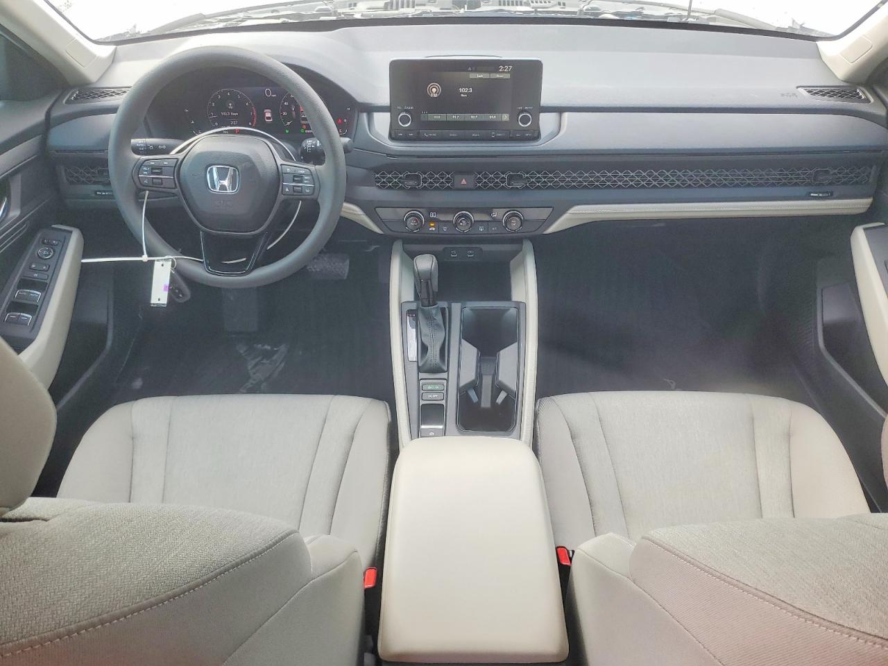 2025 HONDA ACCORD LX photo 8
