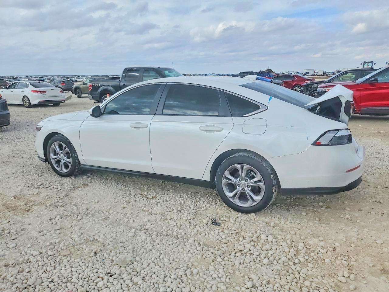 2025 HONDA ACCORD LX photo 2