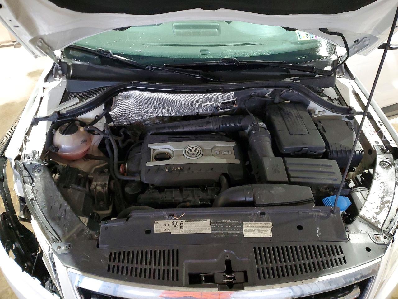2011 VOLKSWAGEN TIGUAN S photo 34