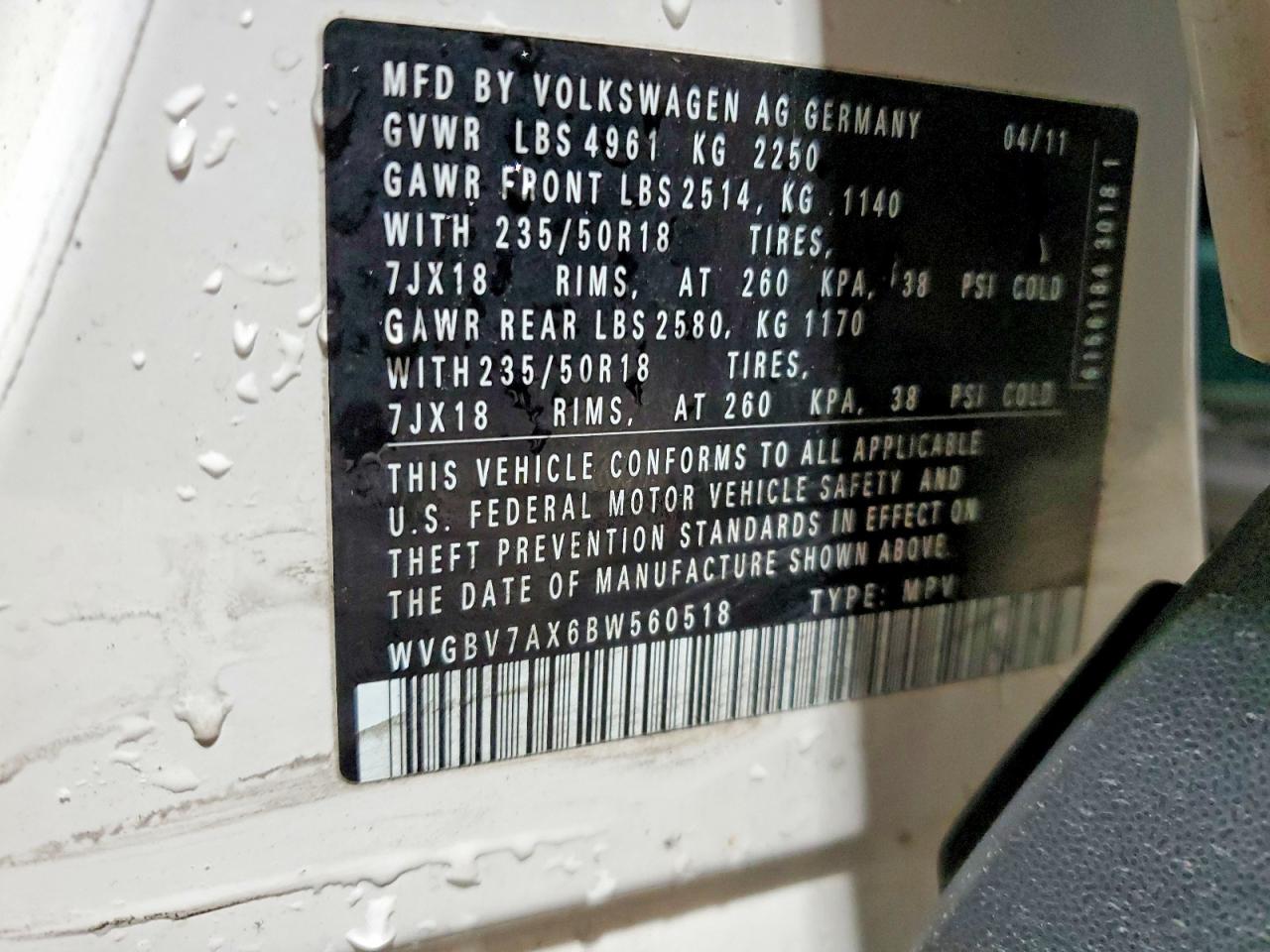 2011 VOLKSWAGEN TIGUAN S photo 37