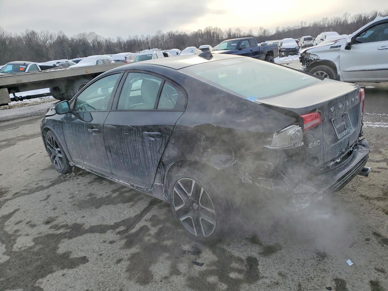2017 VOLVO S60 DYNAMIC photo 2