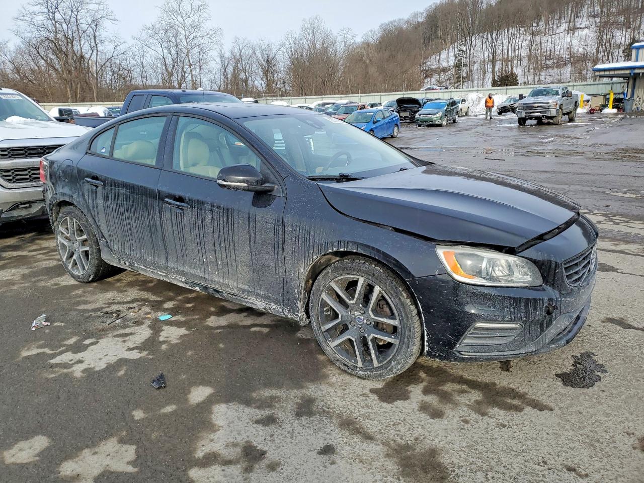 2017 VOLVO S60 DYNAMIC photo 4