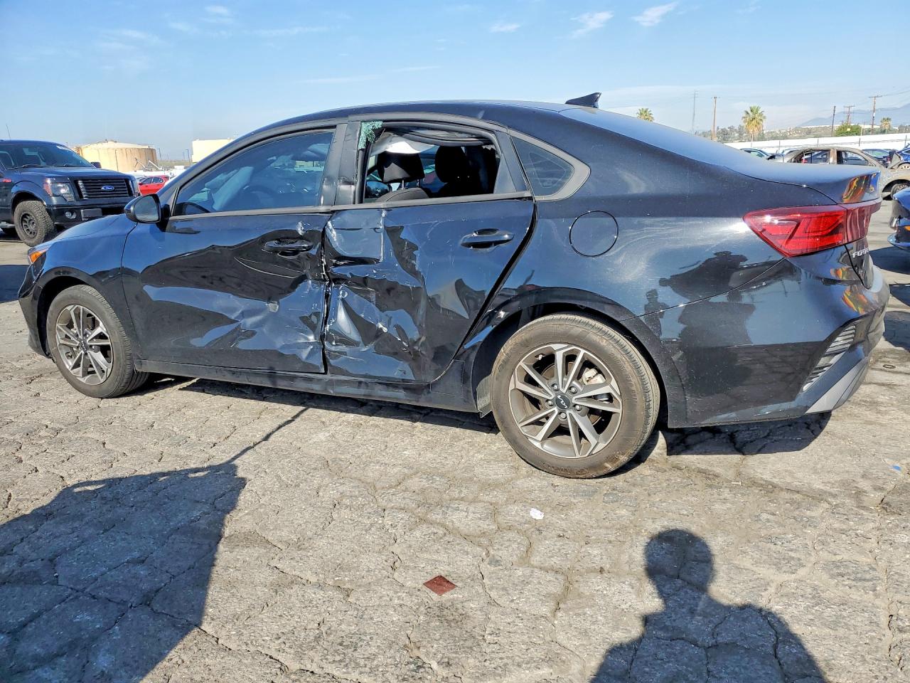 2024 KIA FORTE LX photo 3