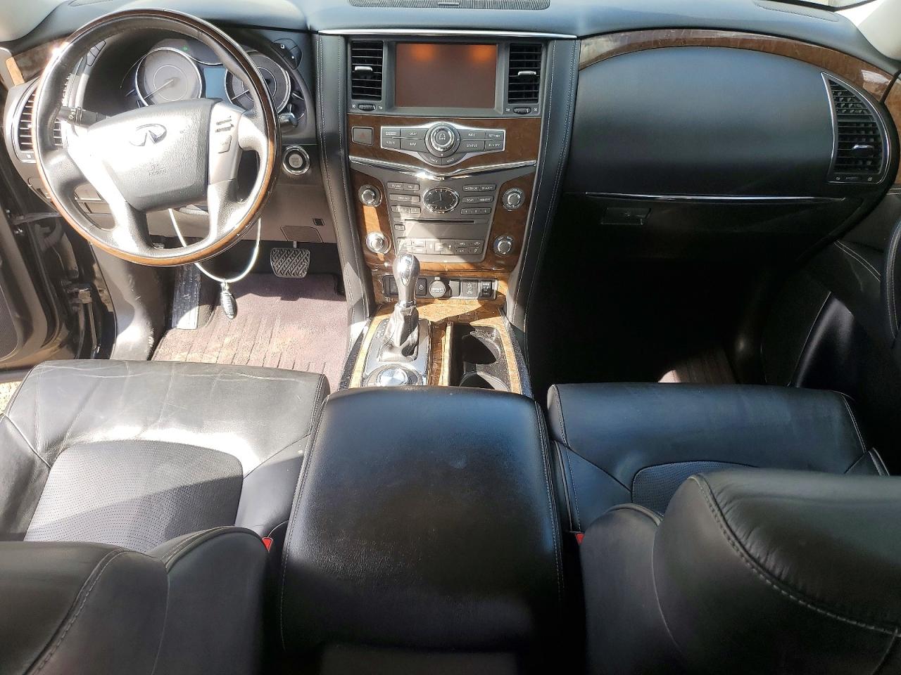2017 INFINITI QX80 BASE photo 15