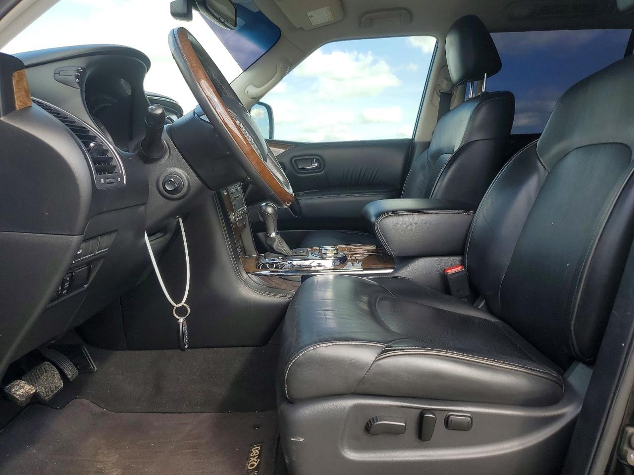 2017 INFINITI QX80 BASE photo 13