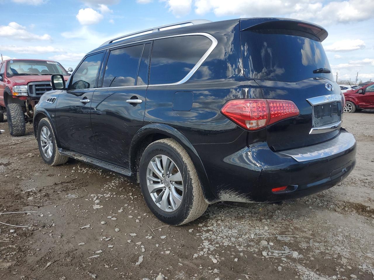 2017 INFINITI QX80 BASE photo 3
