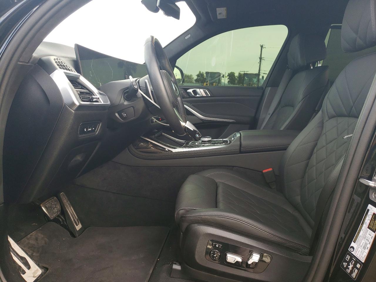 2024 BMW X7 XDRIVE40I photo 13