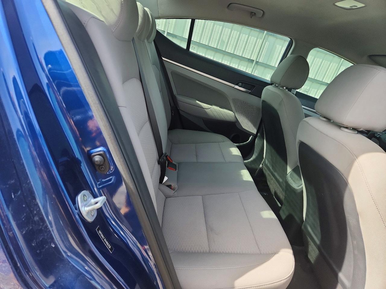 2019 HYUNDAI ELANTRA SEL photo 19